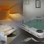 Zecamping 4 Etoiles Familial Pet Friendly Anime Piscine Chauffee Campingplatz Aramits