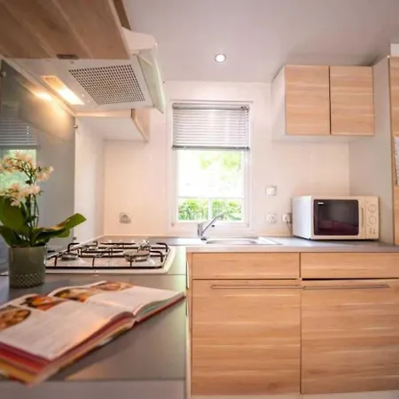 Kamp alanı 4 Etoiles - Piscine - Ccbabhc *