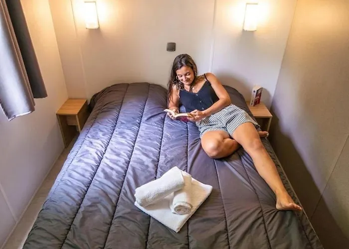 4 Etoiles - Piscine - Ccbabhc 캠프장